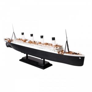 Пассажирский лайнер Титаник 1:700 150 элементов Звезда